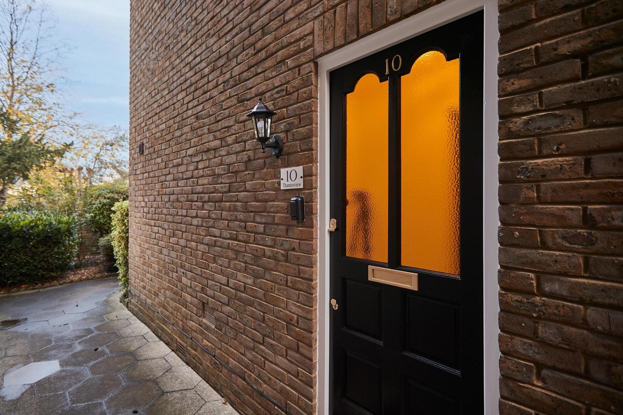 Host & Stay - Thamesview Staines-upon-Thames Exteriér fotografie